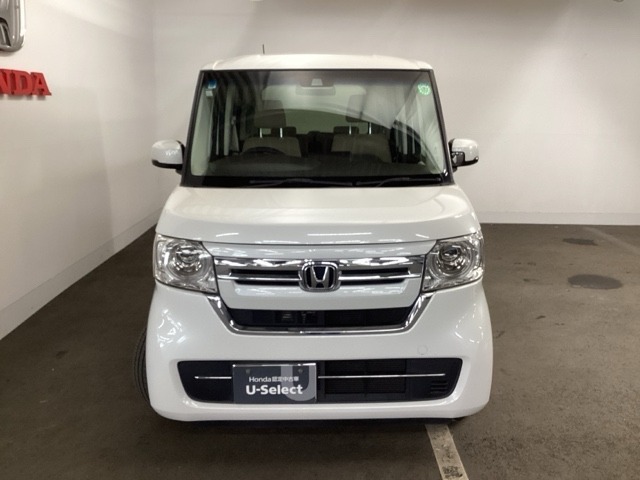 フロントマスクは個性もいっぱい！　人気の車です。