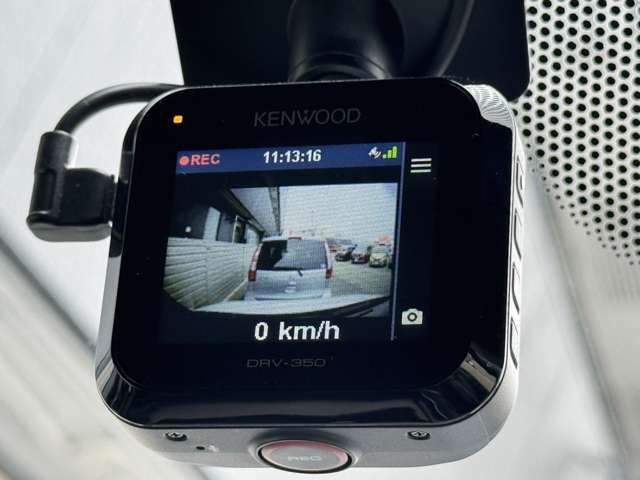 社外ドラレコ付き★KENWOODのDRV-350の型番タイプの物が付いております★あおり運転なども多いので、付けられる方増えてます！　※SDカードを別途ご購入頂く可能性もございます！