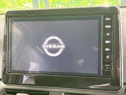 【純正ナビ】人気の純正ナビを装備。オーディオ機能も充実しており、Bluetooth接続すればお持ちのスマホやMP3プレイヤーの音楽を再生可能！毎日の運転がさらに楽しくなります！！