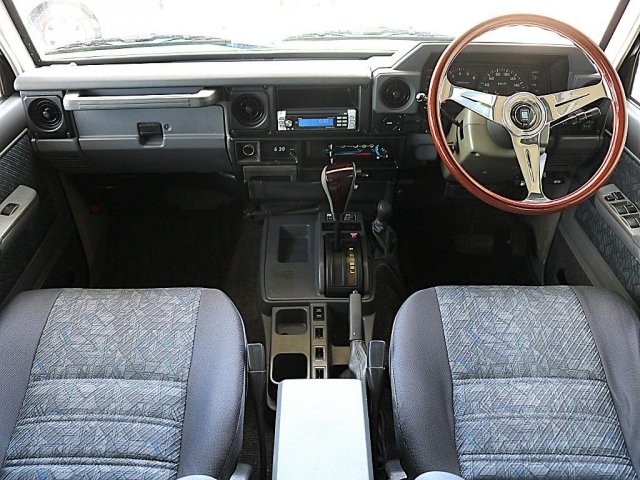 トヨタ ランドクルーザー70 4.2 ZX ディーゼル 4WD 2000年 24.9