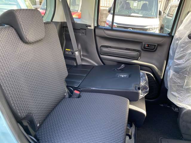 ☆パッカーズ保証☆　新車登録から5年、もしくは10万キロまで、当社の方で保証させて頂きます。中古車の場合は3ヶ月、3000キロでございます。