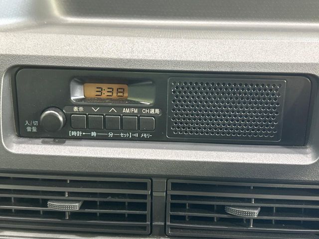 お好きな音楽を車内でお楽しみいただけます♪スピーカー交換・ウーハー追加などの音質向上や、最新ナビ・後席モニター等の取り付けも是非ご相談ください！