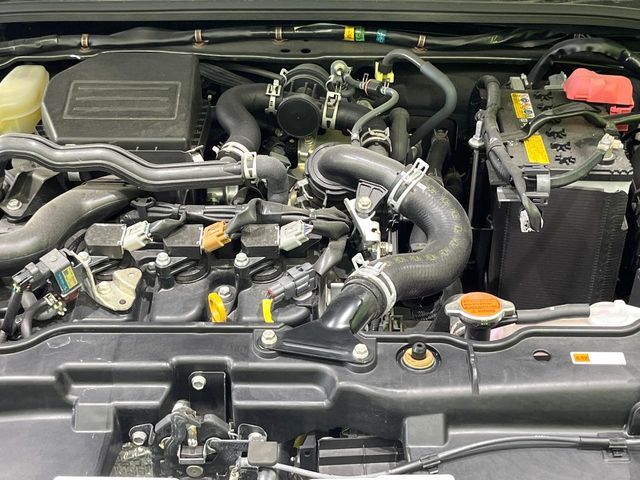 親切・丁寧な専門メカニックスタッフが応対！・車検・点検整備・事故等の修理などアフターサービスも安心。お車のカスタマイズもネクステージのサービススタッフまでご相談ください！