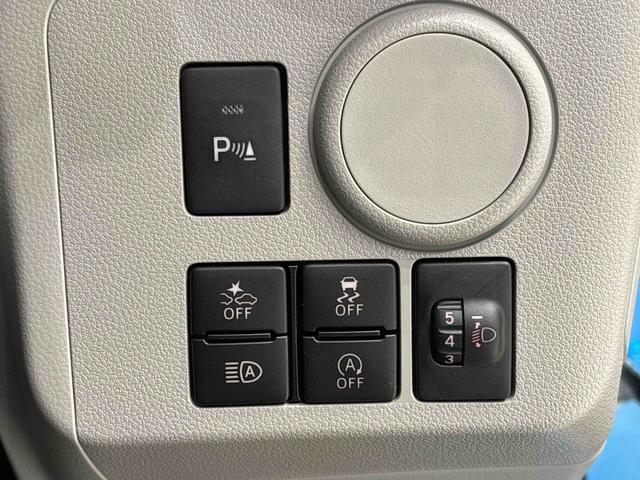 各機能のスイッチ類がハンドル右下部に集約され、操作性に優れています♪