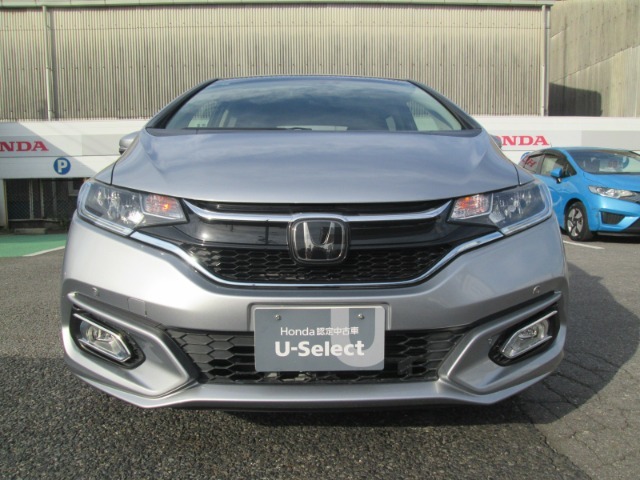 こちらの車両はHonda認定中古車となりますので、第三者機関AISの検査によって修復歴無しの認定車両となっております。