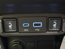 【シートヒーター】寒い日に重宝するシートヒーター！エアコンより早く温まってくれるので寒がりの人も安心ですね♪エアコンの温風は乾燥するから苦手、という方にもをおすすめです。