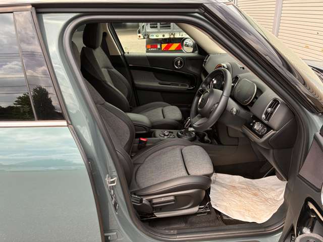 運転席は視界も良く、楽しく運転できます。