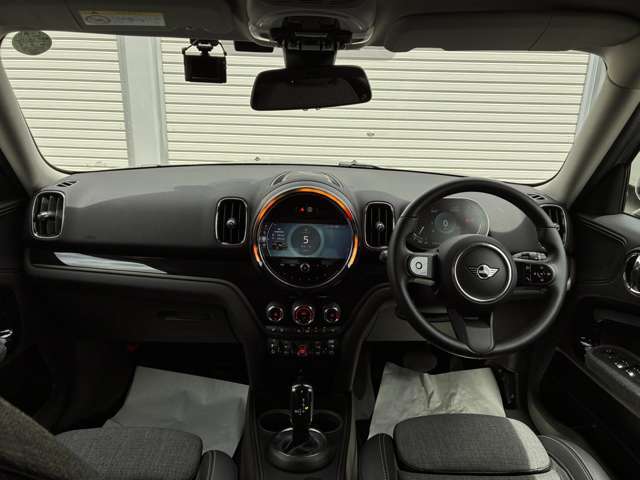 インテリアはシンプルで飽きのこないデザインです。