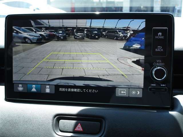 バックガイドモニターで、後方を確認しながら安心して駐車することができます。運転初心者も熟練者も必須の機能ですよ！
