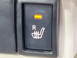 【シートヒーター】寒い日に重宝するシートヒーター！エアコンより早く温まってくれるので寒がりの人も安心ですね♪エアコンの温風は乾燥するから苦手、という方にもをおすすめです。