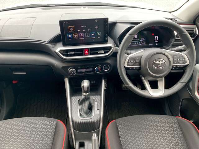 スリークロス滋賀店は総在庫200台以上展示！お客様のお気に入りの1台がきっと見つかります！軽自動車、普通車、キャンピングカーに福祉車両まで店頭に無い在庫もお探しできます♪お気軽にご来店ください！