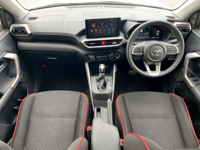 在庫車両に関してはお客様により良いものをご提供する為に品質に拘って仕入れを行っております。各お車の状態はそれぞれですのでご商談時に当店スタッフがご説明させて頂きますのでご安心くださいませ。