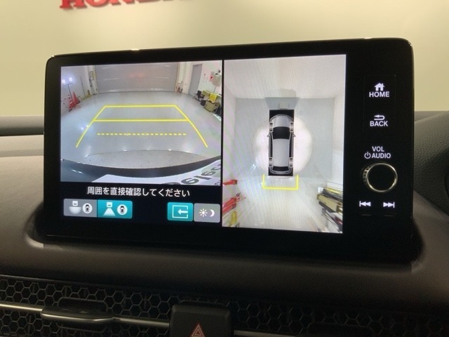 全方位モニターがついています！　車の周囲を360°安全確認できるので、普段の駐車はもちろんの事、縦列駐車や幅寄せの際にも活躍してくれますよ。