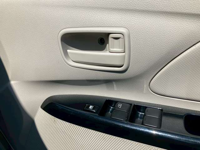 パワーウィンドウ付き☆運転席で全部の窓を開閉することが可能！！快適にドライブをお楽しみいただけます☆