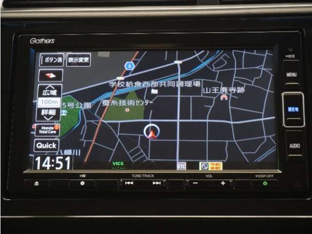 純正スタンダードインターナビ(VXM-224VFi)＆バックカメラが装備されているので、普段の使い勝手もロングドライブも快適です。