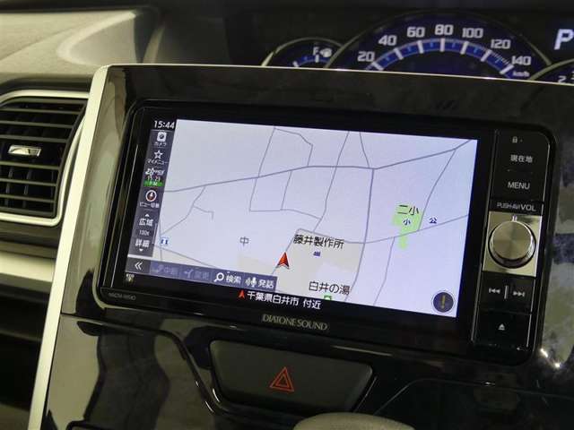 Bluetooth機能搭載の7インチナビです。TVも視聴できてナビの設定もタッチパネル式なので簡単に操作できます。