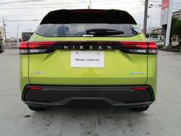 バックビュー。ご来店お待ちしております