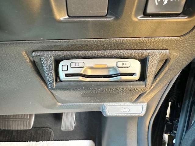 ビルトインETC付き！高速道路での移動に便利ですね！どうせ買うなら付いていた方が良い、需要の高い装備です！