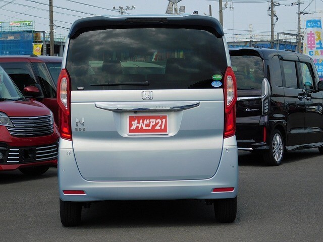 こちらのお車は0986-45-9200(軽自動車コーナー)担当：加藤までお気軽にお問合せください。