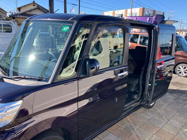 常にピカピカの中古車をご用意しております。