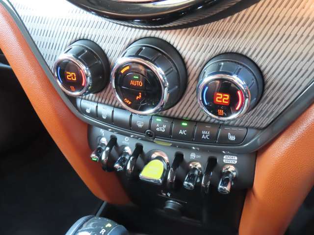エアコン操作はこちらです！スターターも一緒にあります。