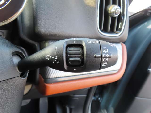 レインセンサー装備しておりますので雨量によって動きます！