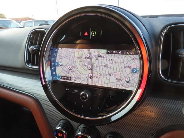 HDDナビ：8.8インチのワイドディスプレイ・20GBのミュージックサーバー・Bluetooth・オーディオストリーミング・ハンズフリーフォン・ボイスコントロールシステム※テレビは見れません※