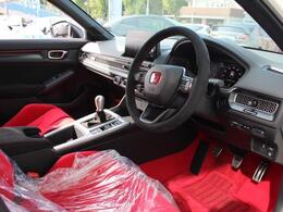 運転席・助手席共に状態良好です！