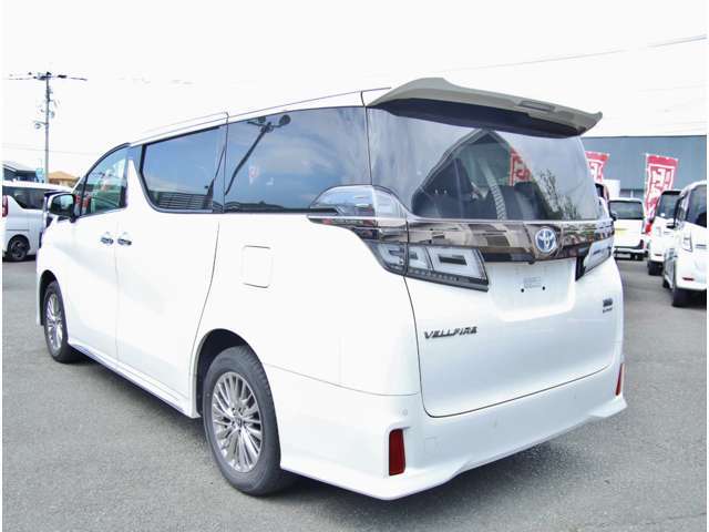 当社の在庫は仕入れにこだわりを持ってます！ミニバンは両側電動スライドドア、7人乗り、後席モニター、セダンではサンルーフ、革シート、ハーフレザーシート、その他でもETC、バックカメラ、ナビなどを各車装備