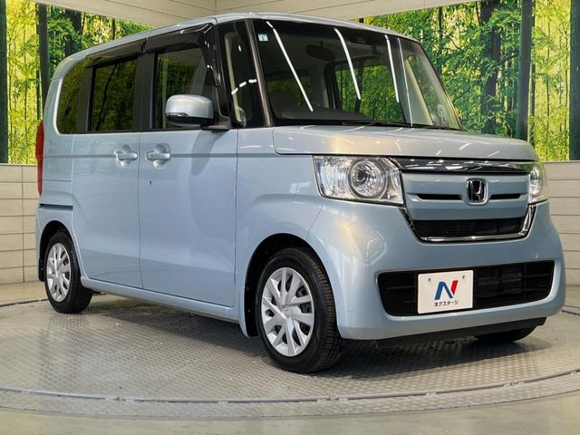 大好評のボディコーティング「弾スプラッシュコート」もご納車までに施工可能。通常のガラスコートと異なる、耐久年数6年の無機質ガラスコーティングが、ボディをキレイな状態に保ってくれます。