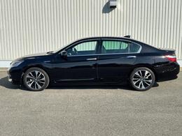 WECARSの在庫ページをご覧いただき誠にありがとうございます！WECARSは「お客様第一」をモットーにお客様のカーライフを全力でサポートいたします！