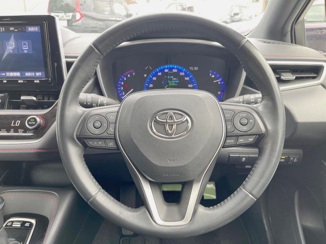 【ステアリングスイッチ】運転中、前方から目線をそらすことなく、オーディオ等の操作が可能な便利機能！安心＆快適なドライブを演出してくれます♪