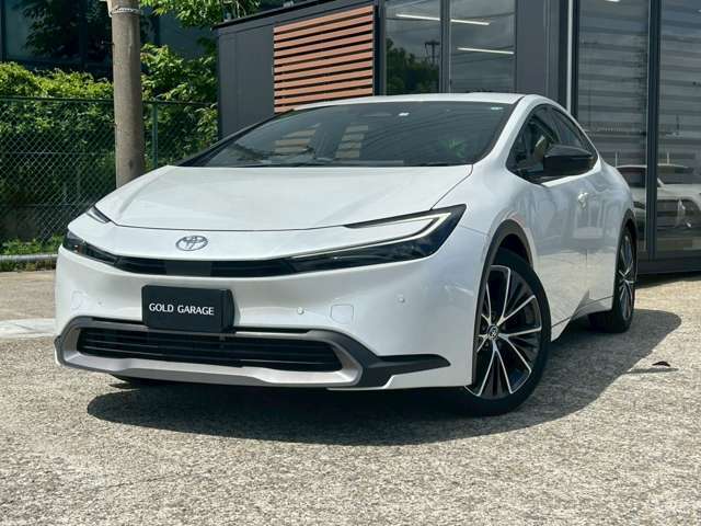 純正8型ディスプレイ　ナビ　トヨタセーフティセンス　レーダークルーズコントロール　バックカメラ　クリアランスソナー　シートヒーター　BSM　PKSB　ETC　純正19インチアルミホイール　LED