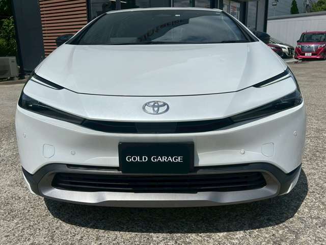 純正8型ディスプレイ　ナビ　トヨタセーフティセンス　レーダークルーズコントロール　バックカメラ　クリアランスソナー　シートヒーター　BSM　PKSB　ETC　純正19インチアルミホイール　LED
