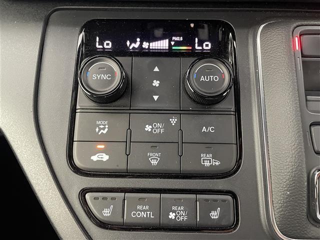 【運転席操作部】快適なドライブを楽しむための機能が装備されています！運転席から触れるので、使いやすいです！除菌プランいれていただくと、さらに清潔で安心していただけます！