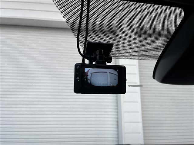 【バックミラー】『バックミラー周辺』の画像になります。写真の内容に関してご不明点、ご質問等がございましたらお気軽にガリバー店舗までお問い合わせください。