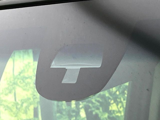 【シティブレーキアクティブシステム】低速走行中に前方の車両等を認識し、衝突しそうな時は警報とブレーキで衝突回避と被害軽減をアシスト。より安全にドライブをお楽しみいただけます。