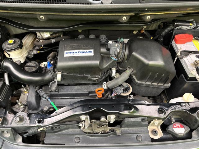 親切・丁寧な専門メカニックスタッフが応対！・車検・点検整備・事故等の修理などアフターサービスも安心。お車のカスタマイズもネクステージのサービススタッフまでご相談ください！