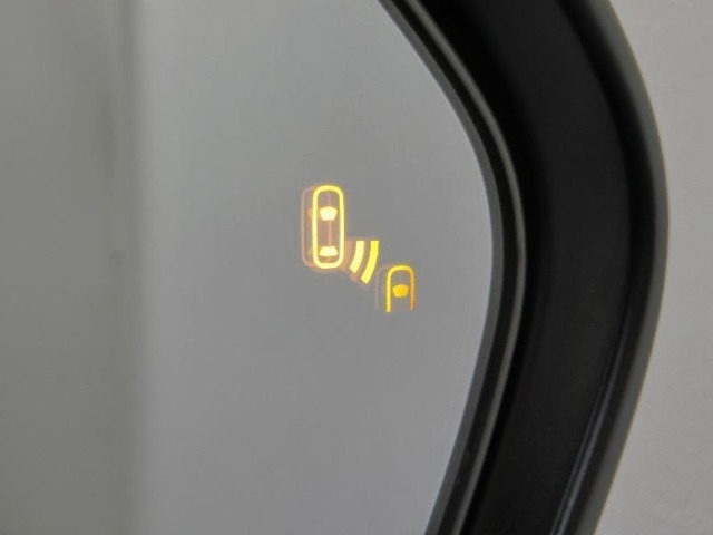 死角エリアの車両の存在をお知らせします。