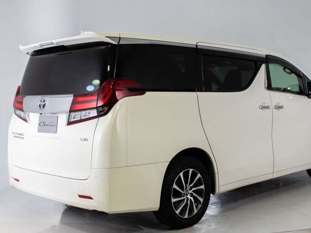 当社では販売車両の1台1台に車輌状態評価書【修復歴の有無、走行距離計の交換、改ざん等の有無を証明する書面】がついております。内外装抗菌クリーニング済み！！これからも気持ちよくお乗り頂けます☆