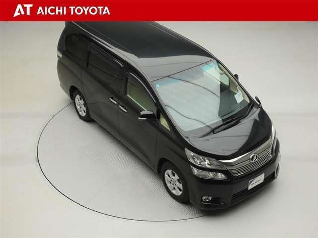 両側パワースライドドア付きだから、狭い駐車スペースなどでの乗り降りラクラク♪小さなお子さまのいるご家庭には嬉しい装備です。