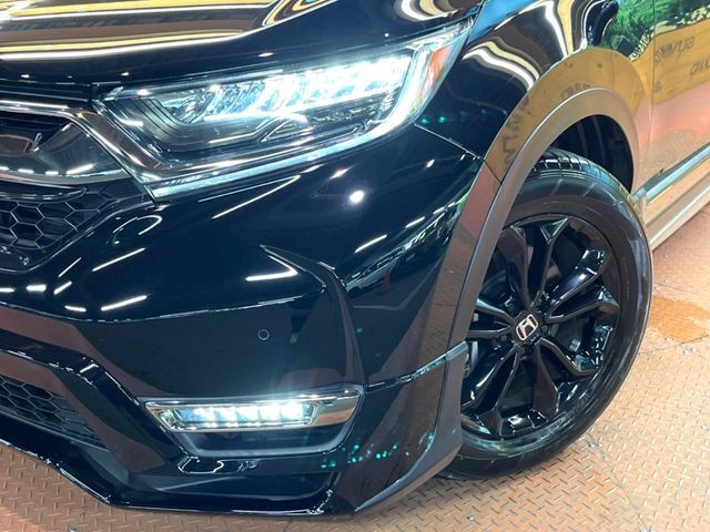【LEDヘッドライト】悪天候や夜間走行時も良好な視界を確保し安心して運転できる高輝度LEDヘッドライトを装備！点灯速度が早く、消費電力も抑えられています。