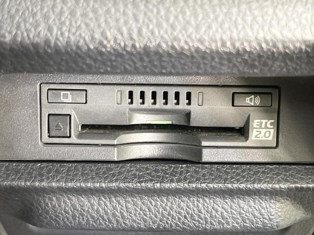 【ETC】高速道路の料金所をストレスなく通過！話題のスポットやサービスエリアに多い「スマートIC」利用時は必須のアイテムです。当店でセットアップを実施、ご納車当日からすぐにご利用いただけます！