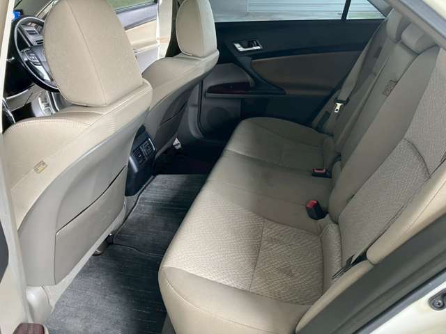 気になるお車がありましたら右の電話番号から直接お店にお問い合わせください。支払方法から車両情報、状態までなんでもご説明させて頂きます。スタッフ一同ご連絡お待ちしております。