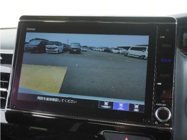 ◆バックカメラ◆リバースにするだけで映ります、後方の安全確認や、狭い駐車場での車庫入れ、雨の日や夜間など視界の悪い時に便利です！安全にバックする為には欠かせない装備です。