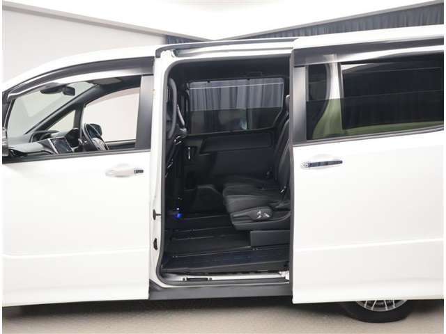 埼玉トヨペットならではのラインナップ！ディーラー下取り車、　トヨタの車種がメインのお買い得車両を厳選しております！詳細はお気軽にスタッフまでお問い合わせください。