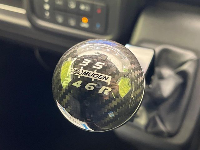 【6速MT】走りの6速MT！！スポーティーな走行をお楽しみいただけます♪