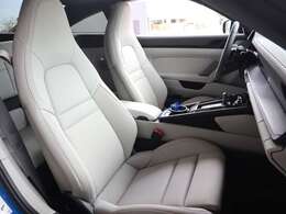 ◆14way電動調節スポーツシート/メモリーパッケージ付 ◆シートヒーター/ベンチレーション ◆ヒーター付GTスポーツステアリング/レザー仕上げ