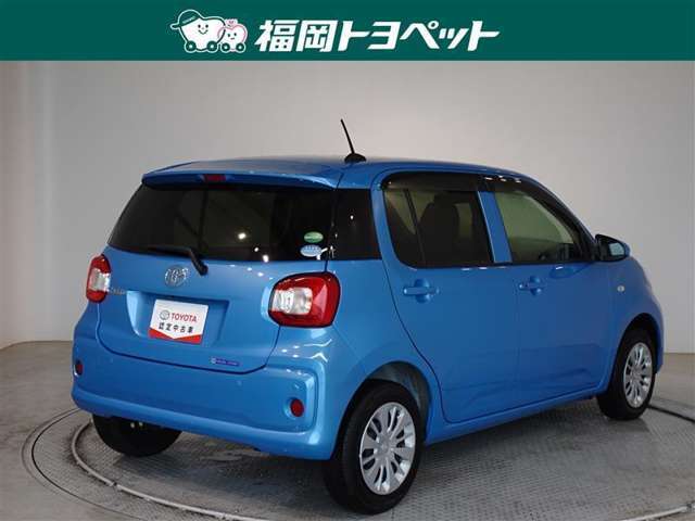 色はきれいなファインブルーマイカメタリックです。