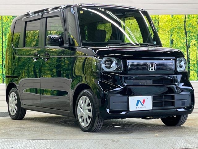 大好評のボディコーティング「弾スプラッシュコート」もご納車までに施工可能。通常のガラスコートと異なる、耐久年数6年の無機質ガラスコーティングが、ボディをキレイな状態に保ってくれます。